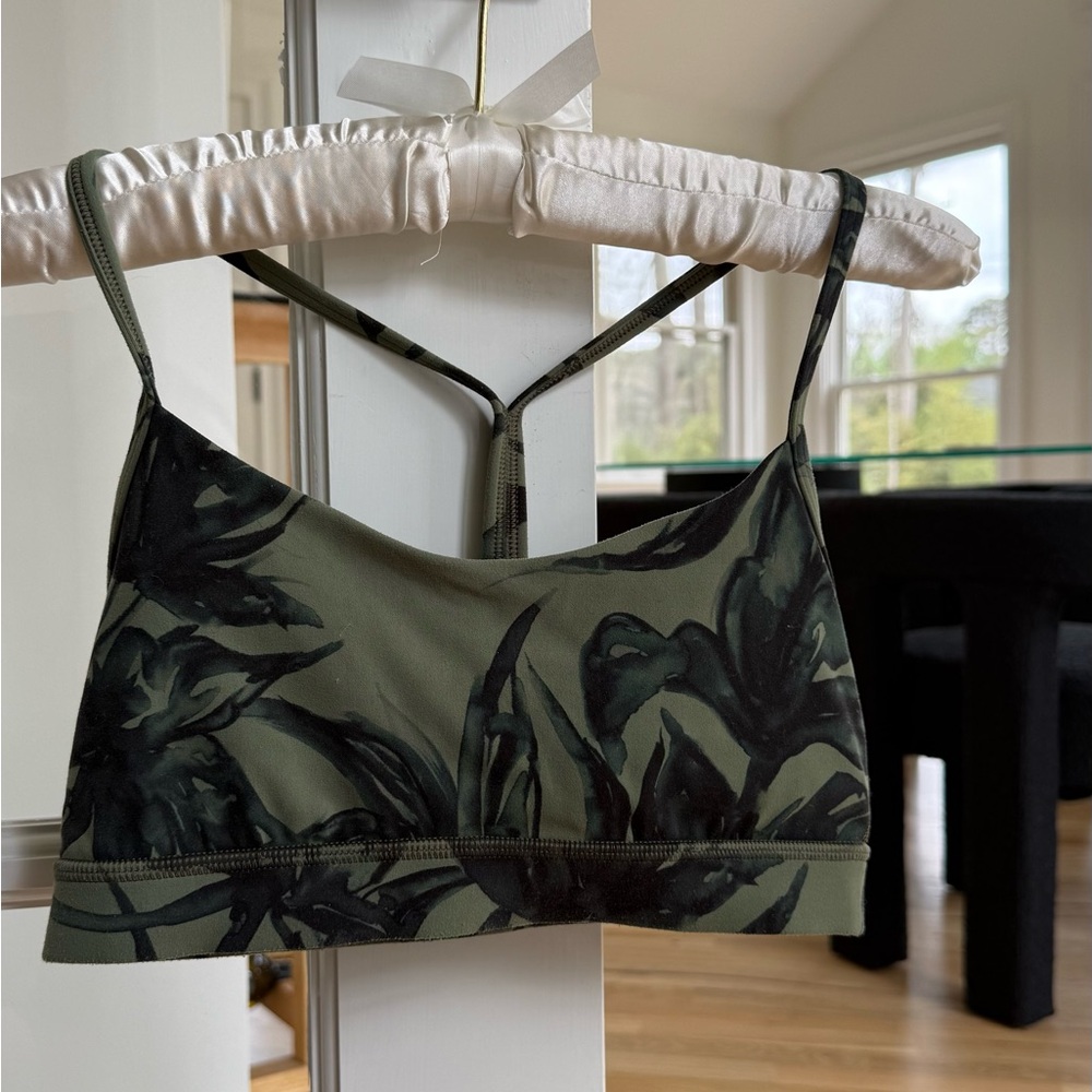 Lululemon Women’s Floral Green Sports Bra